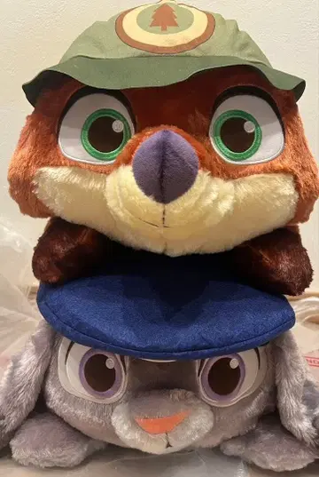 남코 한정판 주토피아2 빨간 볼 뒹굴 봉제 인형 닉 주디