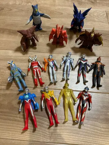 울트라맨 피규어 세트 15개