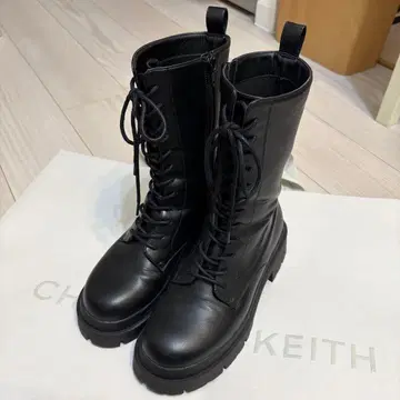 heather 블랙 레이스 통굽 미들 부츠 M 사이즈