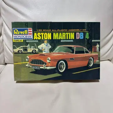 Revell Monogram Aston Martin DB4 1/25