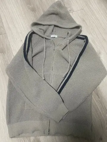 페이지 보이 니트 후드티