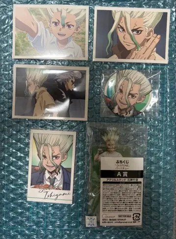 Dr.STONE 콜라보 카페 특전 카드 캔뱃지 아크릴 스탠드