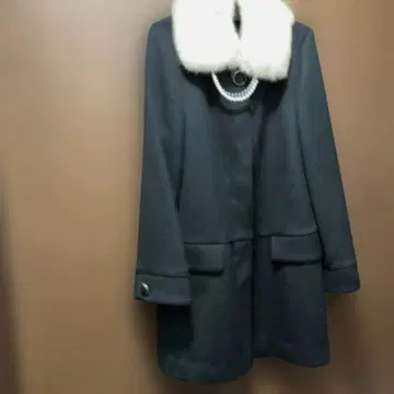 미슈마슈 퍼 카라 부착 블랙 코트 M