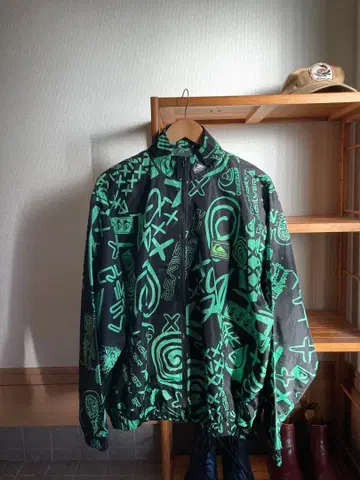 Quiksilver 그래픽 프린트 나일론 자켓 L