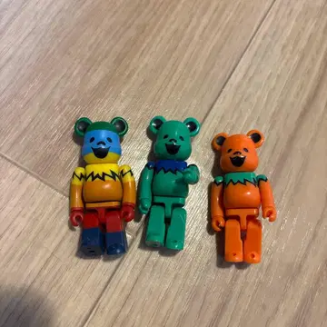 베어브릭 그레이트풀 데드 BE@RBRICK 100% 댄싱 베어즈