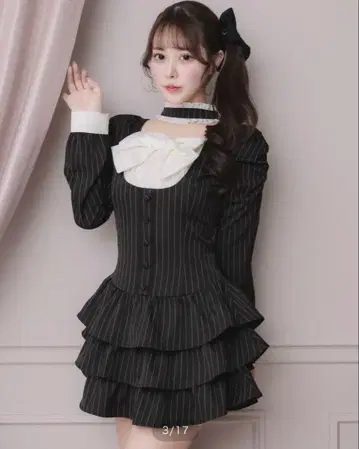 pium 프론트 리본 초커 티어드 미니 원피스