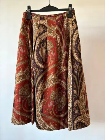 SCAPA 스캐파 페이즐리 무늬 플레어 스커트