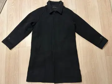 유니클로 블랙 체스터 코트