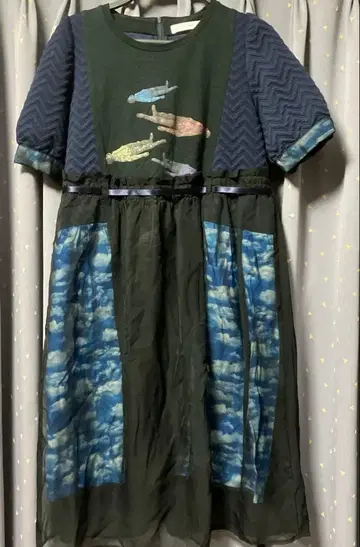 시너지 하나뿐인 반팔 원피스 아차츄무