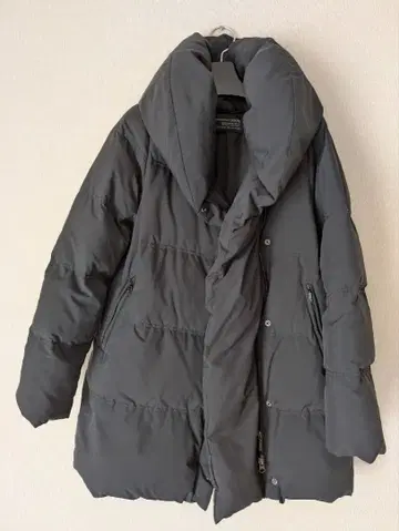 블랙 다운 자켓 후드 부착