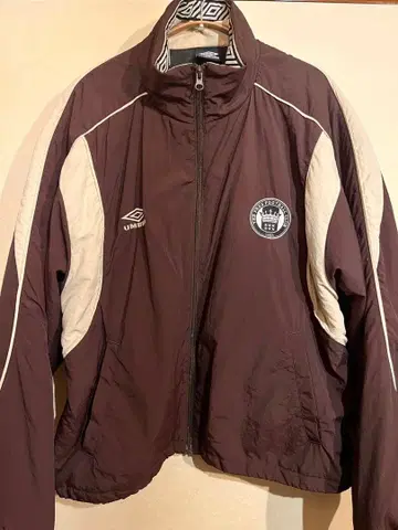 프릭스스토어 x Umbro 엄브로 브라운 나일론 자켓