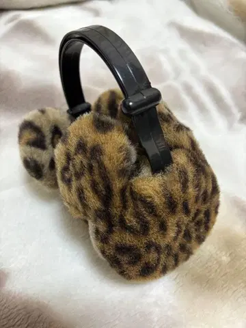 [ 제조 중지 ] 디즈니 리조트 한정판 미키 귀도리 레오파드 무늬 귀도리