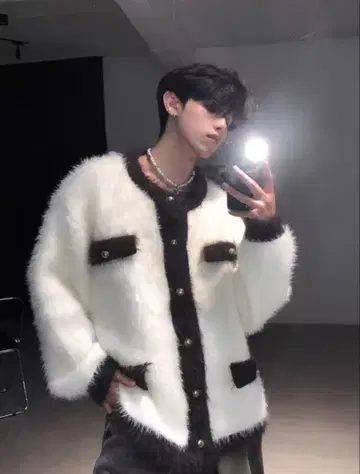 [ 미사용 새상품 ] 바이컬러 샤기 니트 가디건 자켓