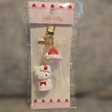 산리오 딸기 휘핑 케이크 키링 키티