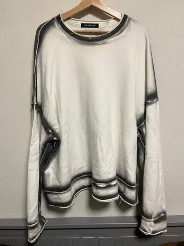 그라데이션 디자인 트레이닝복