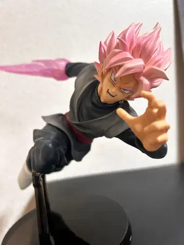 오공 블랙 액션 피규어