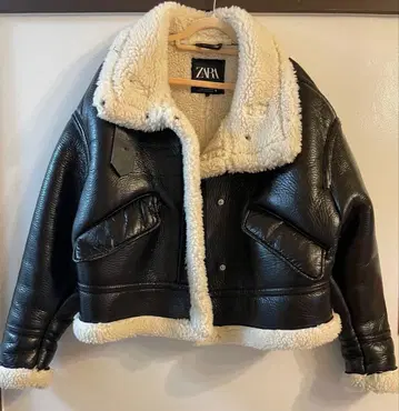 ZARA 무스탕 코트