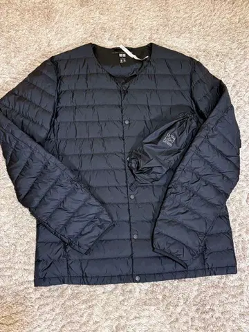 유니클로 울트라 라이트 다운 컴팩트 자켓 네이비 L 이너 다운