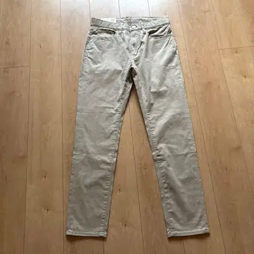 택 포함 새상품 유니클로/UNIQLO 울트라 스트레치 컬러진 베이지 M