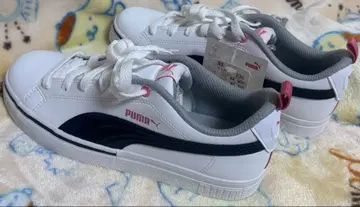미사용 새상품 PUMA 푸마 스니커즈 화이트 23.0cm
