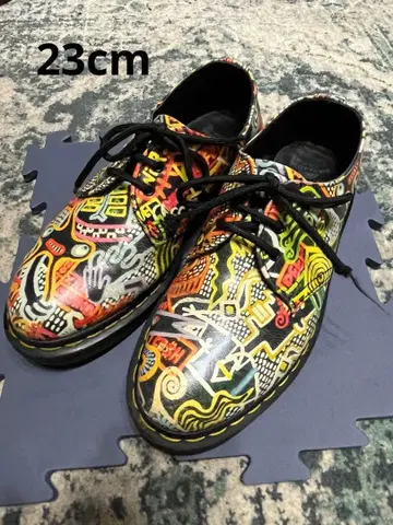 닥터마틴 마크 위건 3홀 올 패턴 23cm 가죽 신발