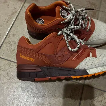 Saucony 스니커즈 오렌지/화이트