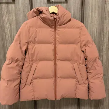 UNIQLO 심리스 다운 파카 M 사이즈