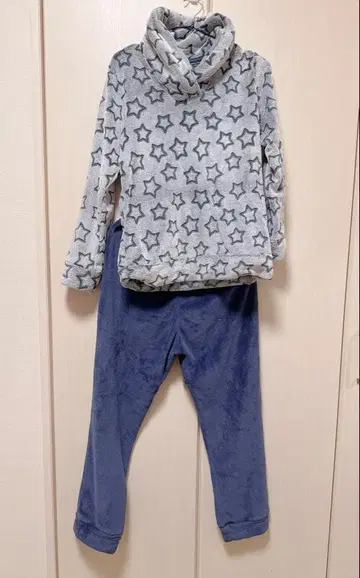 [새상품급] GU 마쉬멜로우 느낌 별 패턴 파자마 세트 M사이즈