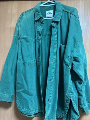 ZARA 카키 밀리터리 자켓