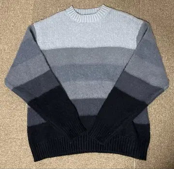 시밀러톤 보더 그라데이션 샤기 니트 MONO-MART