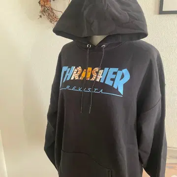 THRASHER 프론트 로고 블랙 후드티 트레셔