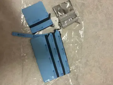 [ 주말 가격 인하 ] 히토리릿푸 콜라보 스카이블루 방수 트래블 파우치