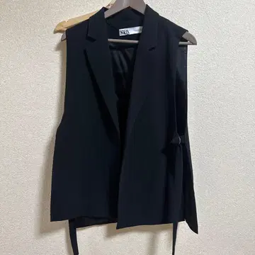 ZARA 블랙 슬리브리스 자켓 허리 리본 포함