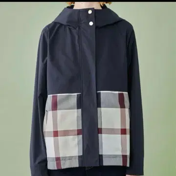 네이비 체크 무늬 후드 부착 마운틴 후드티