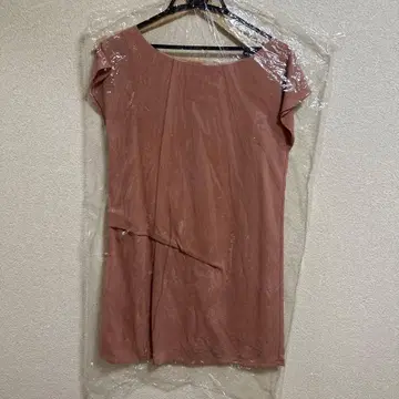 슬리브리스 무릎 기장 원피스 핑크