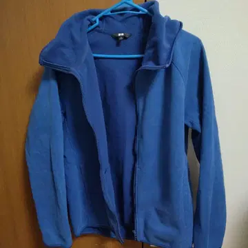 유니클로 플리스 후드 부착 자켓