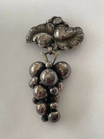 GEORG JENSEN 포도 모티브 실버 브로치