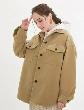 ZARA 오버 사이즈 셔츠 자켓 베이지 멜톤