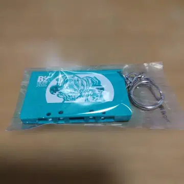 B'z 가챠 카세트 테이프형 키링 2025년 12월 6일 도쿄돔