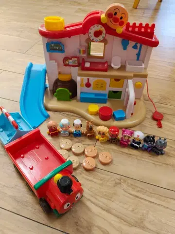 호빵맨 첫 하우스 인형 포함 SL맨과 8명의 친구들 세트