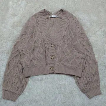 릴리안 캐럿 V넥 니트 가디건 아이보리 크롭 기장