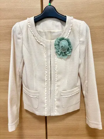 애드루즈 라메 혼방 트위드 노카라 자켓 베이지 9호 엄마 여성 수트