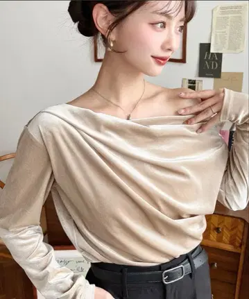 원숄더 드레이프 샤이니 벨로아 풀오버