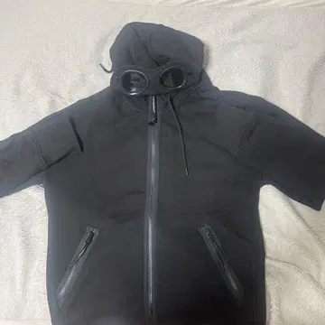 cp company 고글 포함 후드티