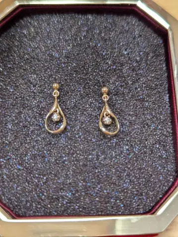 29700엔 반돔 아오야마 다이아몬드 드롭 귀걸이 K10YG