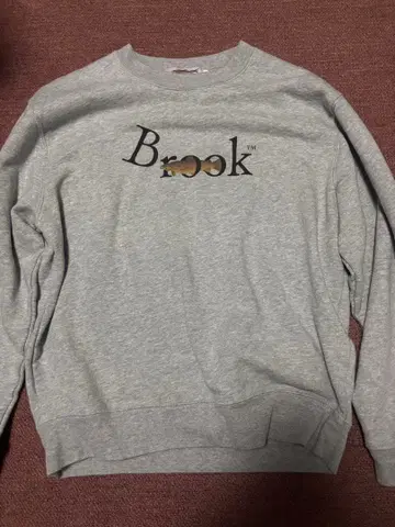 Brook 그레이 맨투맨