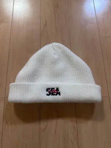 레어 거의 미사용 WIND AND SEA 윈드앤씨 니트 모자 화이트