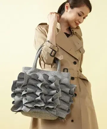 새상품 유나이티드 애로우즈 펠트 프릴 백