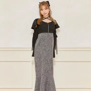 긴팔 플레어 머메이드 원피스 [수회 착용]