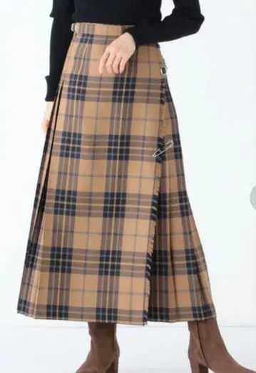 [ 새상품급 ] 오닐 오브 더블린 롱 퀼트 스커트 빔즈